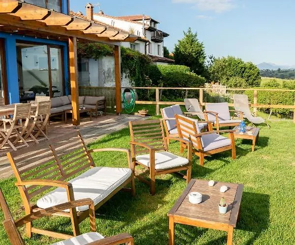 Oyambre Surf House Los Llaos