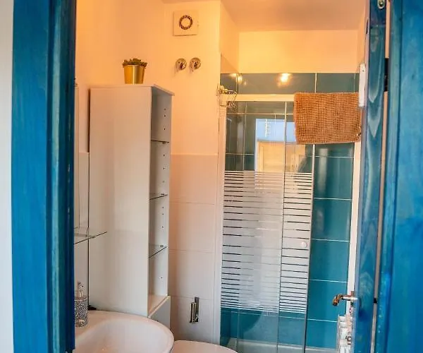 Oyambre Surf House Guest house